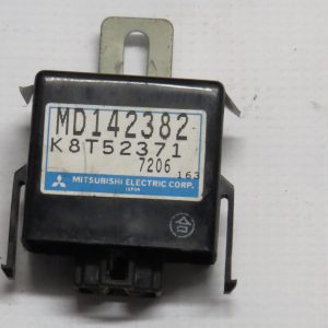 Boitier relais de ventilateur MD142382 pour MITSUBISHI L200